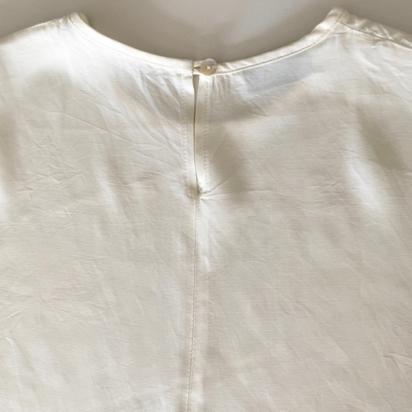 SOLD Vintage Silky Ivory Blouse With Shell Button - Picture 5 of 5